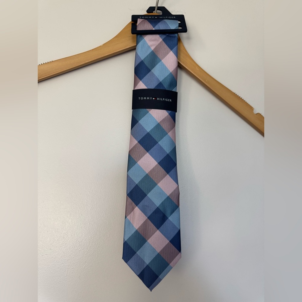 NWT Tommy Hilfiger Tie